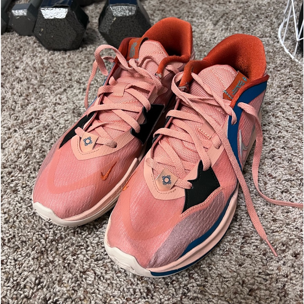 Kyrie Low 5 sneakers
